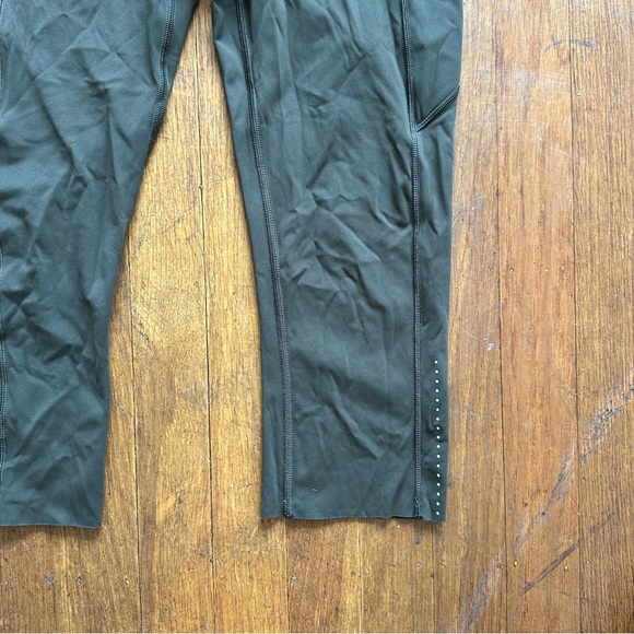 Lululemon Fast & Free Crop II Nulux 19” Green Leggings - Picture 4 of 5